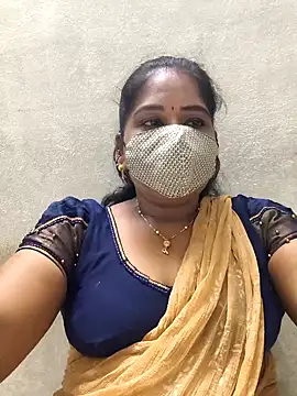 Snapshot of MaaliiiPonuTamil chatting on May 2026 04:24:02 PM MaaliiiPonuTamil online show from May 2026 04:24:02 PM