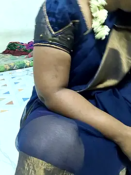 Snapshot of MaaliiiPonuTamil chatting on May 2026 04:57:01 PM MaaliiiPonuTamil online show from May 2026 04:57:01 PM
