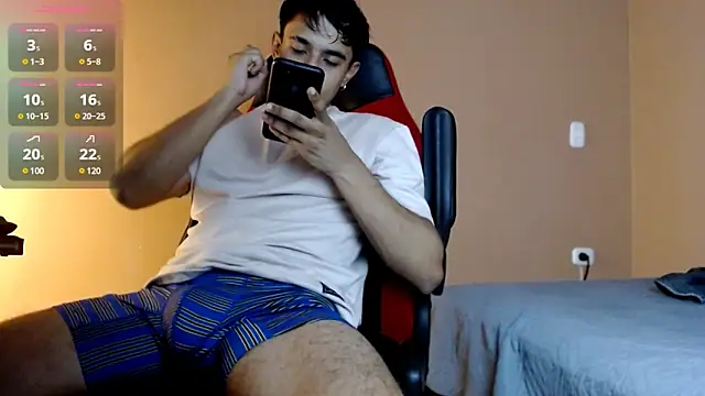 Snapshot of karlgiles_ chatting on January 2025 07:26:01 PM karlgiles online show from January 2025 07:26:01 PM