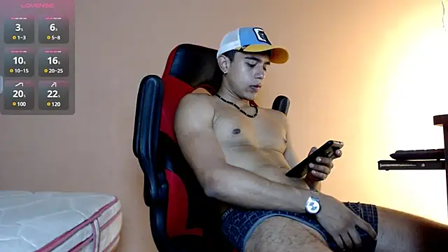 Snapshot of karlgiles_ chatting on January 2025 06:45:02 PM karlgiles online show from January 2025 06:45:02 PM