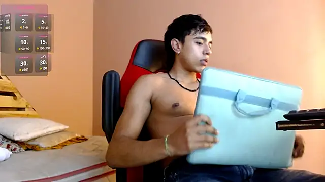 Snapshot of karlgiles_ chatting on March 2025 06:39:02 PM karlgiles online show from March 2025 06:39:02 PM