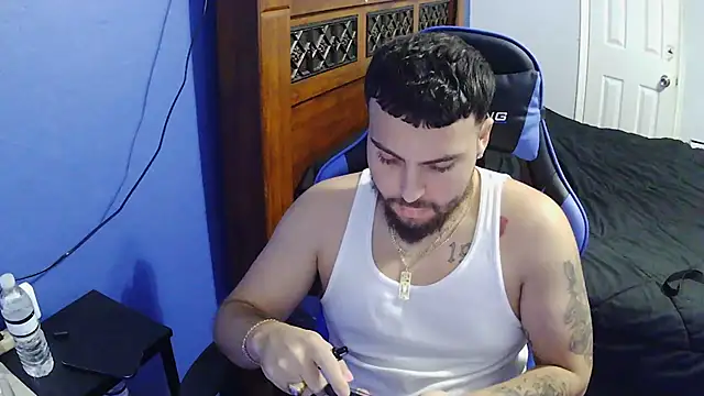 Snapshot of MasterKvn chatting on February 2025 04:59:02 AM MasterKvn online show from February 2025 04:59:02 AM