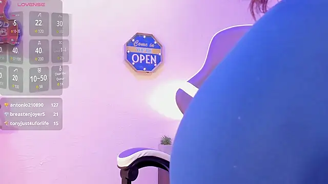 lupeebony online show from January 2025 07:26:01 PM