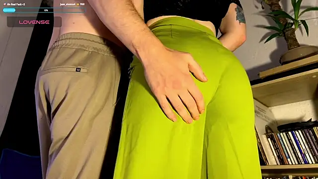 Snapshot of Anna_nnaaa chatting on December 2025 11:12:02 PM Anna nnaaa online show from December 2025 11:12:02 PM