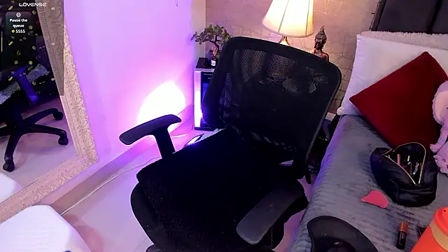 Mariana c1 online show from February 2026 04:22:01 PM