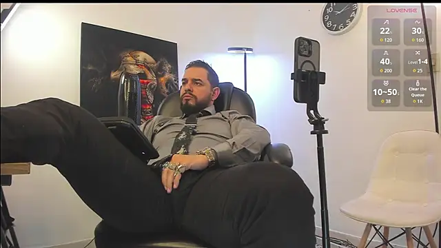 Ethan Castellano online show from November 2025 08:03:01 PM