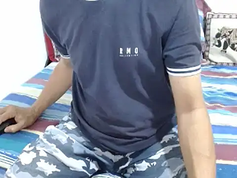 Snapshot of goten-770 chatting on February 2025 03:04:01 AM goten-770 online show from February 2025 03:04:01 AM