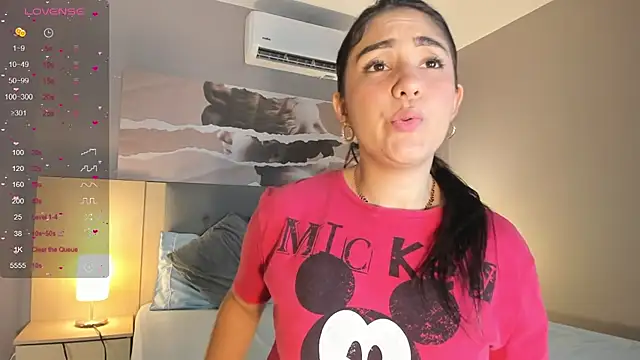 Snapshot of Belliinda_21 chatting on January 2025 06:53:02 PM Belliinda 21 online show from January 2025 06:53:02 PM
