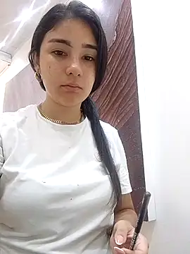Snapshot of Belliinda_21 chatting on February 2025 06:09:01 PM Belliinda 21 online show from February 2025 06:09:01 PM