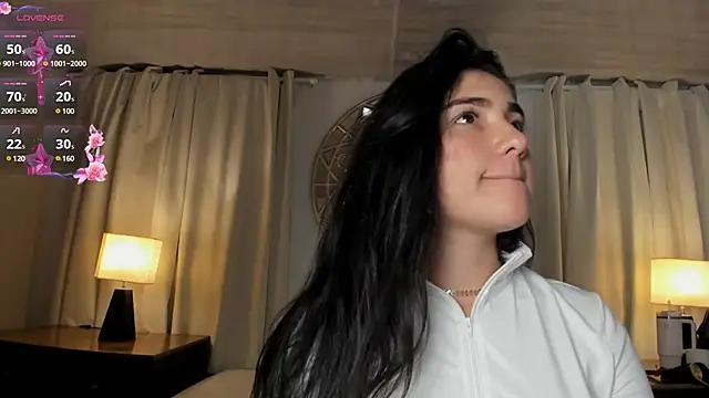 Snapshot of Belliinda_21 chatting on March 2025 06:47:01 PM Belliinda 21 online show from March 2025 06:47:01 PM