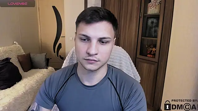 handsome guy01 online show from October 2025 03:47:02 PM