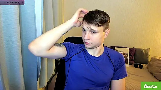 Snapshot of handsome_guy01 chatting on February 2026 05:40:02 PM handsome guy01 online show from February 2026 05:40:02 PM