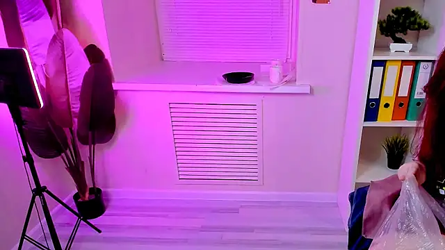 CarolGiggly online show from November 2025 11:59:01 PM