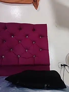 tiffany Bitch online show from May 2026 10:36:01 PM