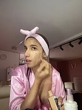 Praga Pink online show from December 2024 01:37:01 AM