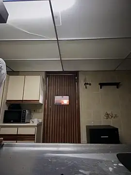 Praga Pink online show from October 2025 07:05:02 AM