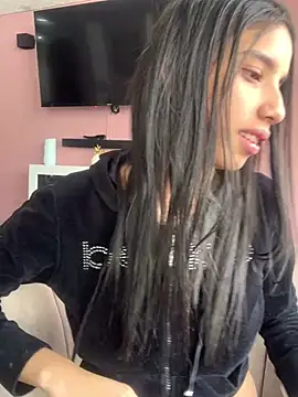 Snapshot of Praga_Pink chatting on April 2026 01:35:02 PM Praga Pink online show from April 2026 01:35:02 PM