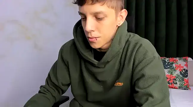 Snapshot of Adam_hard_ chatting on March 2025 08:27:02 PM Adam hard  online show from March 2025 08:27:02 PM