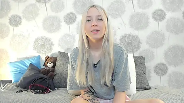 EngelFugler online show from January 2025 12:14:01 PM