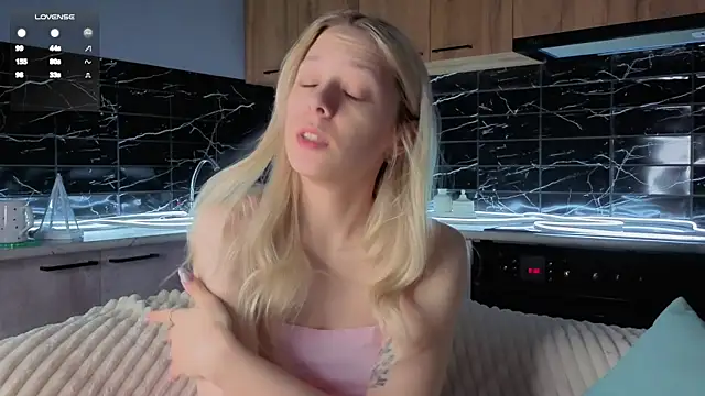 EngelFugler online show from December 2025 01:23:02 AM