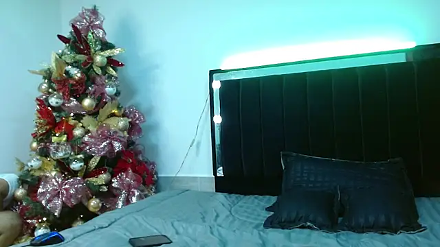 AresAndApolo online show from December 2024 11:25:01 PM