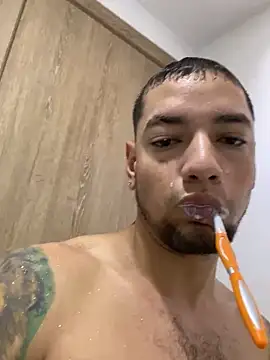 Snapshot of MrSoulMommy chatting on December 2024 06:19:01 PM MrSoulMommy online show from December 2024 06:19:01 PM