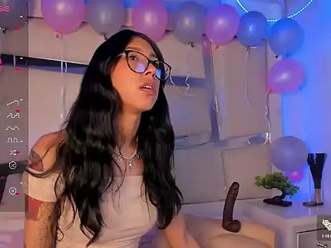 Mis  lola online show from November 2025 08:52:02 PM