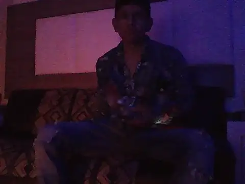 oiram27 online show from November 2025 01:42:01 AM