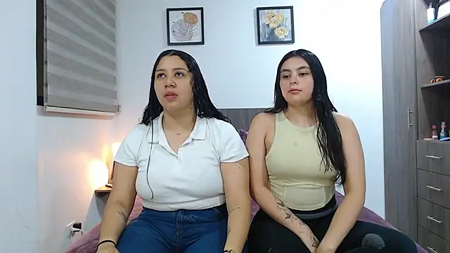 Snapshot of Scarlett_Jazmin chatting on May 2026 04:53:02 AM Scarlett Jazmin online show from May 2026 04:53:02 AM