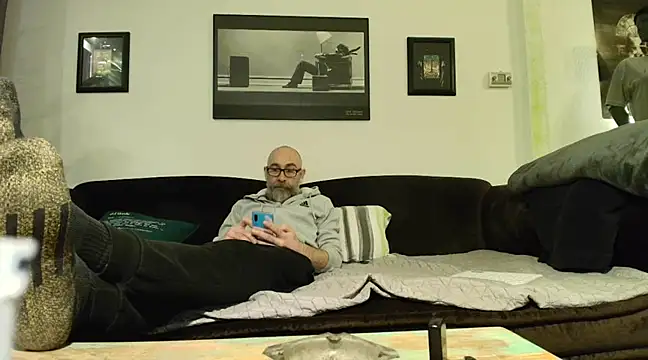 Kingsscepter online show from February 2025 06:00:01 PM