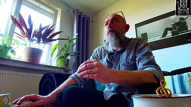 Kingsscepter online show from March 2025 01:37:01 PM