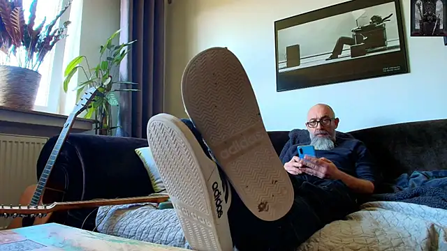 Kingsscepter online show from March 2025 02:33:02 PM