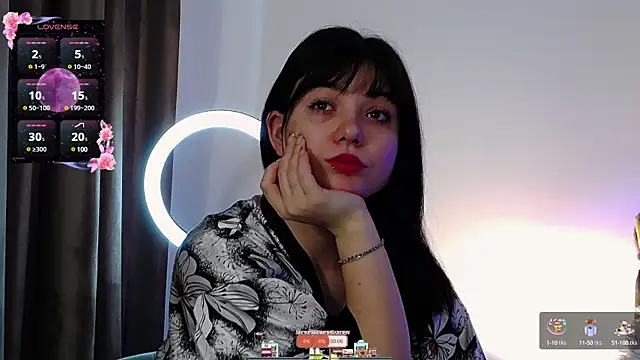 AveryWillow online show from March 2025 10:26:02 AM