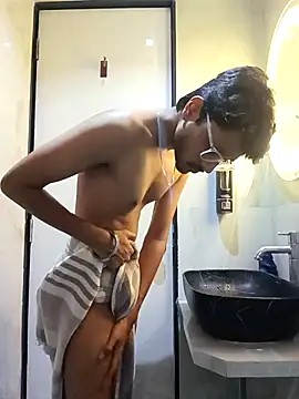 skinnyyyyyyyyy online show from November 2025 04:45:02 AM