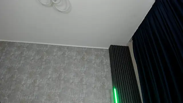 Milla Heart online show from February 2025 06:26:01 PM