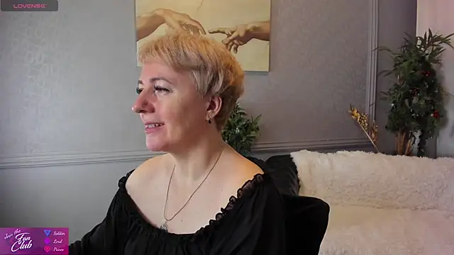 Nika Smit online show from December 2024 05:23:01 AM