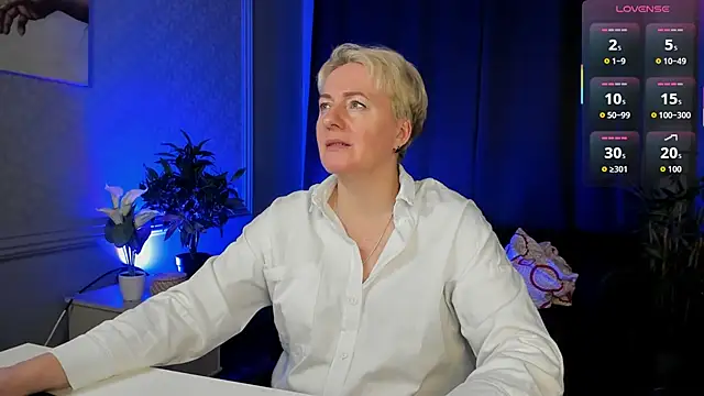 Nika Smit online show from February 2026 08:47:01 AM