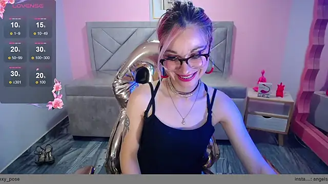 abril ch  online show from November 2025 10:58:02 AM