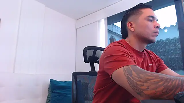 estebandelouis online show from March 2025 08:10:02 PM