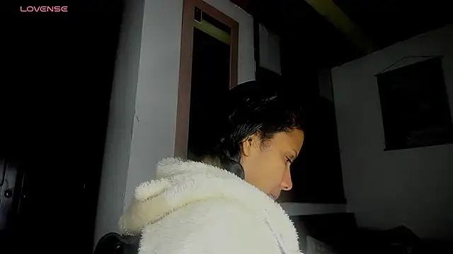 Snapshot of Nenita_Hot_ chatting on October 2025 04:07:01 AM Nenita Hot online show from October 2025 04:07:01 AM