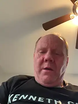 Snapshot of masterjerseyjoe chatting on January 2025 04:16:02 PM masterjerseyjoe online show from January 2025 04:16:02 PM