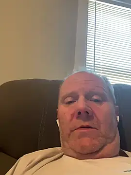 Snapshot of masterjerseyjoe chatting on January 2025 02:07:01 PM masterjerseyjoe online show from January 2025 02:07:01 PM