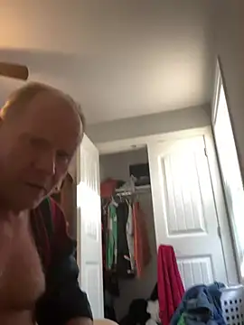 Snapshot of masterjerseyjoe chatting on January 2025 02:55:02 PM masterjerseyjoe online show from January 2025 02:55:02 PM