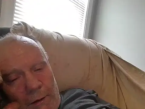 Snapshot of masterjerseyjoe chatting on February 2025 03:19:02 PM masterjerseyjoe online show from February 2025 03:19:02 PM