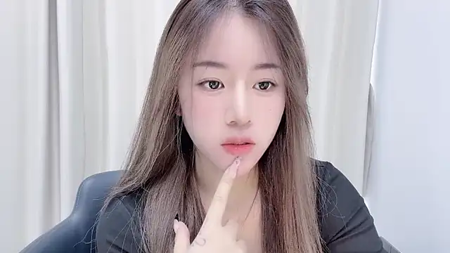 Snapshot of chloe-01 chatting on December 2024 04:25:01 AM chloe-01 online show from December 2024 04:25:01 AM