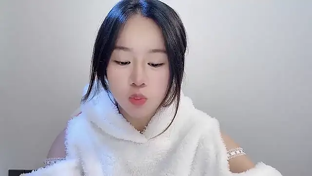 chloe-01 online show from November 2025 03:50:01 AM