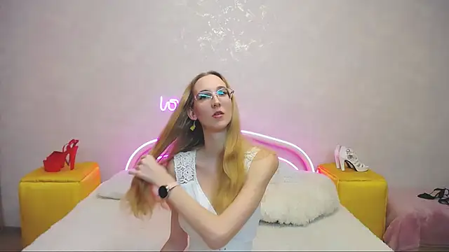 KlaryBrait online show from January 2025 12:24:01 PM