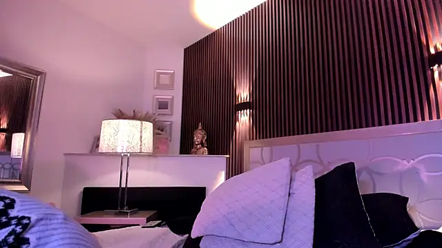 NattashaHotson online show from October 2025 09:55:02 AM