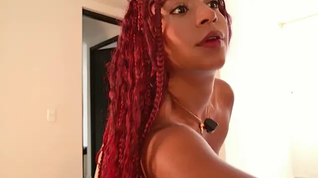 Lorena Vieira  online show from October 2025 05:48:02 PM