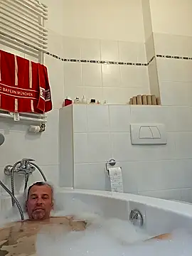 Snapshot of tomtom9179 chatting on October 2025 03:09:02 PM tomtom9179 online show from October 2025 03:09:02 PM